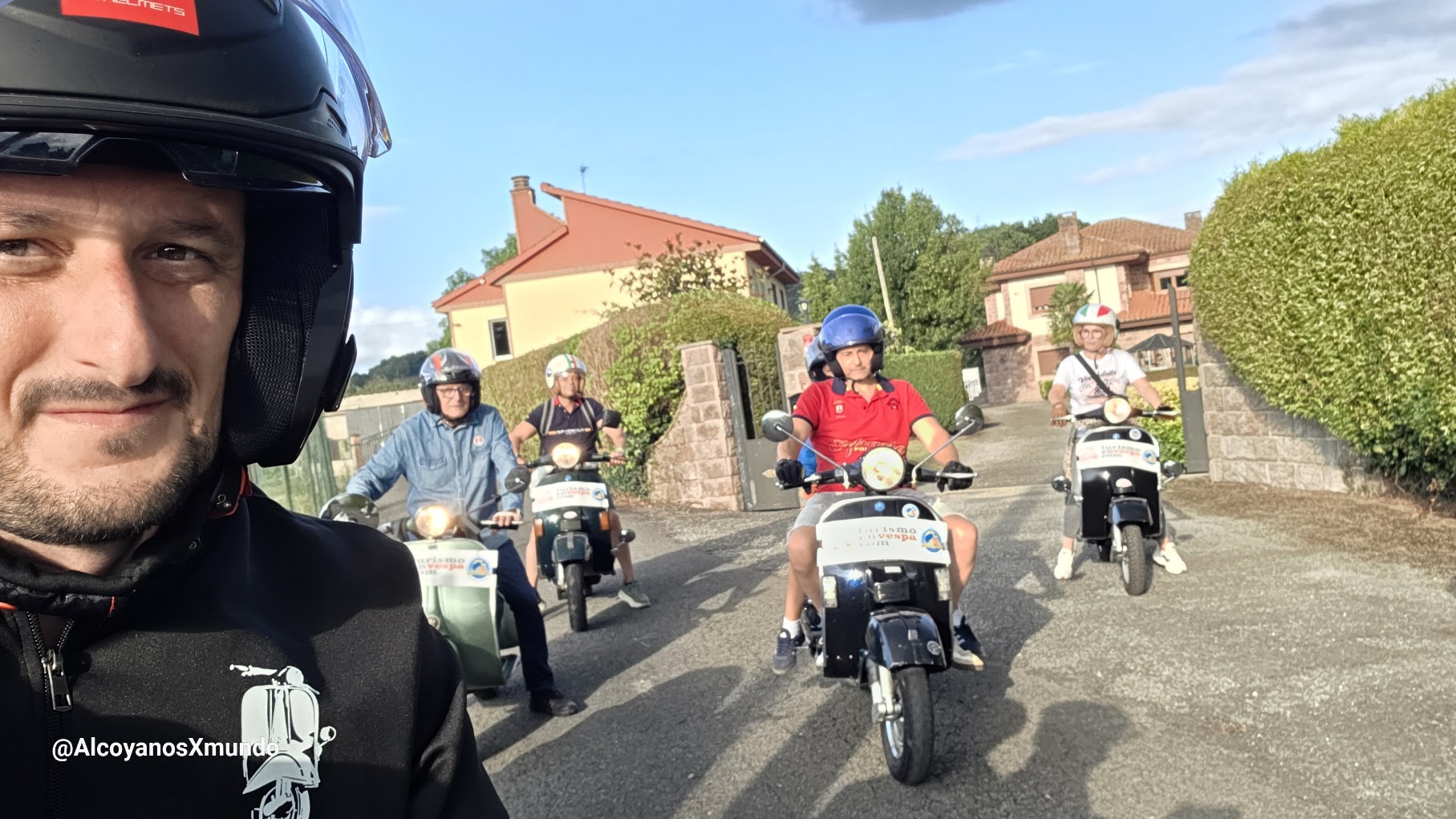 Asturias en vespa por la Encefalomielitis Mialgica