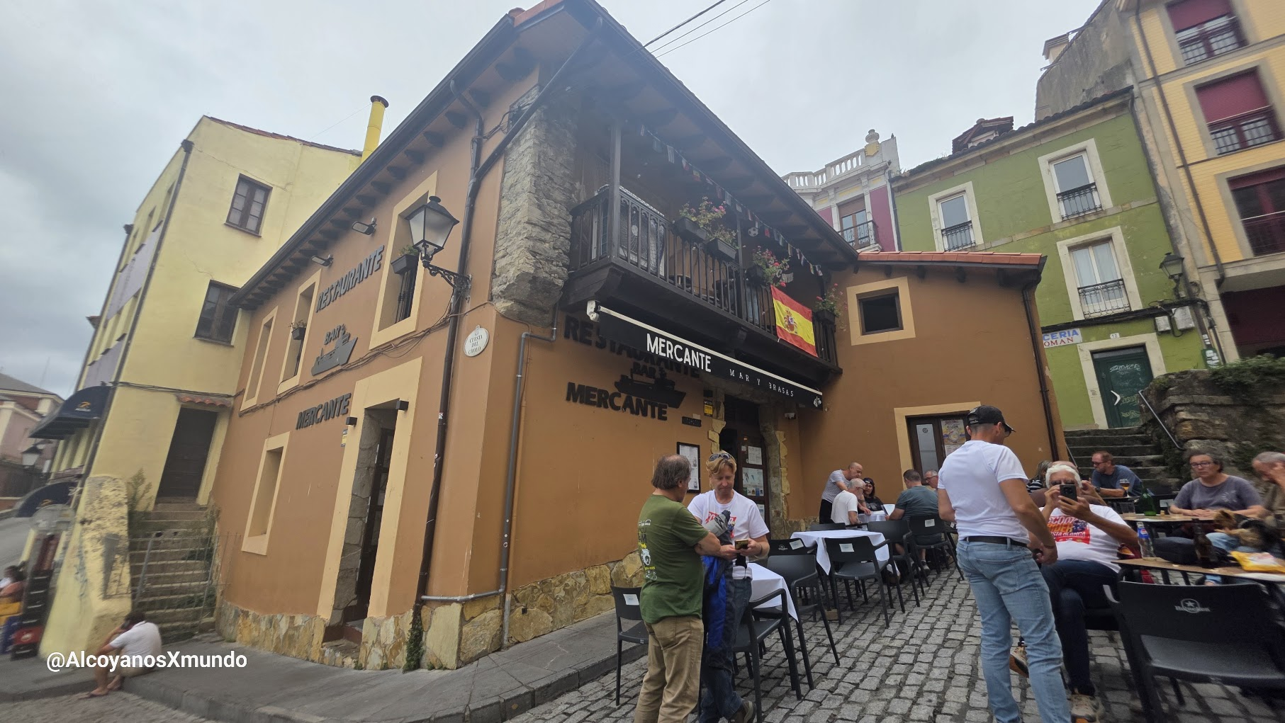 Asturias en vespa por la Encefalomielitis Mialgica