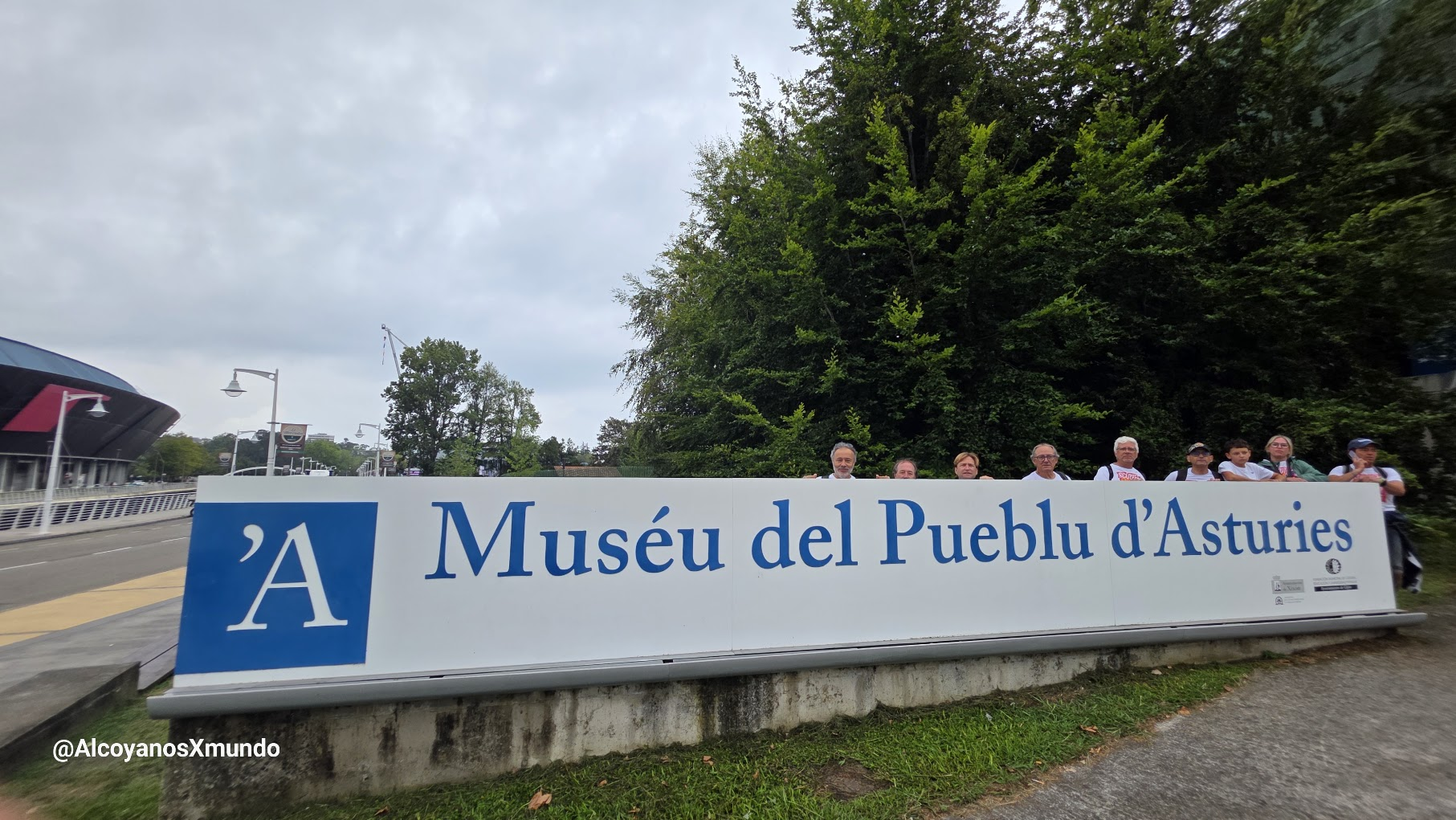 Asturias en vespa por la Encefalomielitis Mialgica