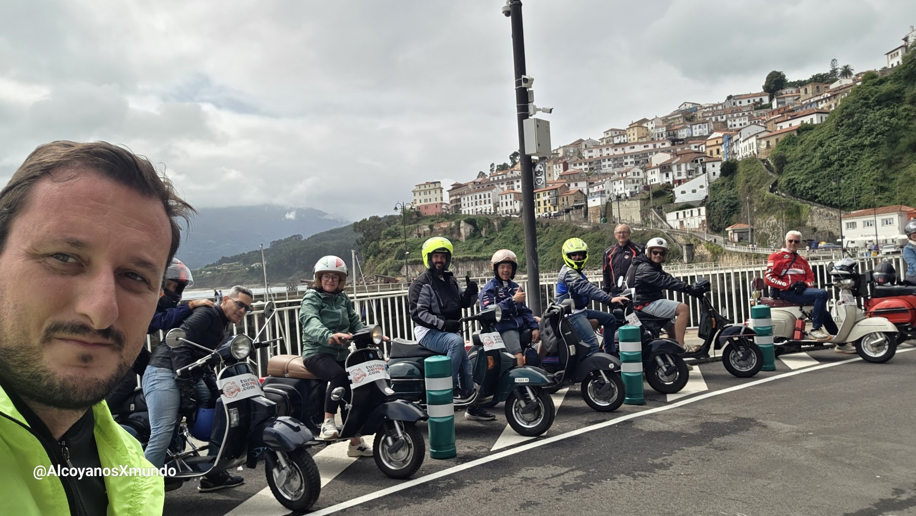 Asturias en vespa por la Encefalomielitis Mialgica