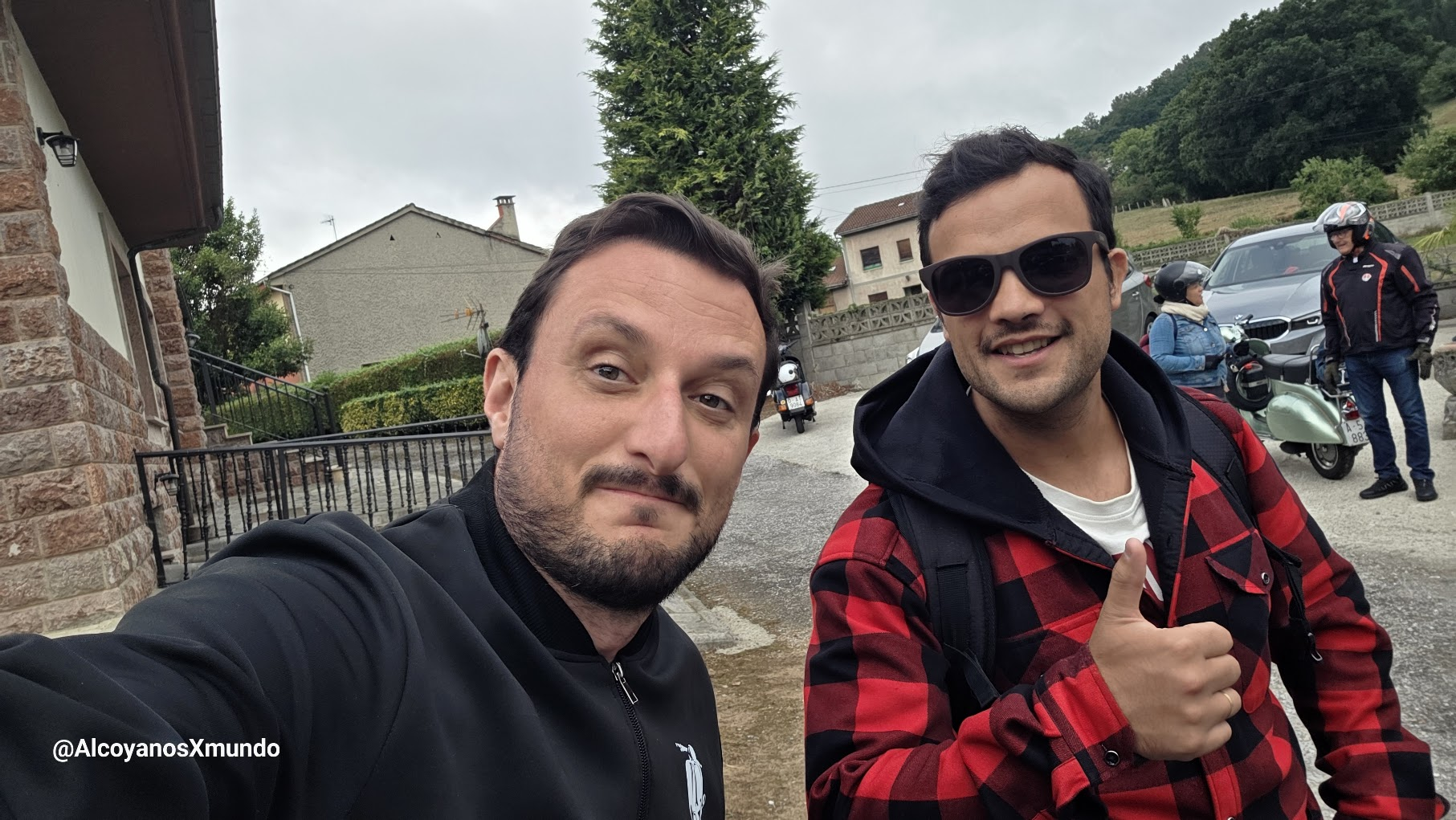 Asturias en vespa por la Encefalomielitis Mialgica