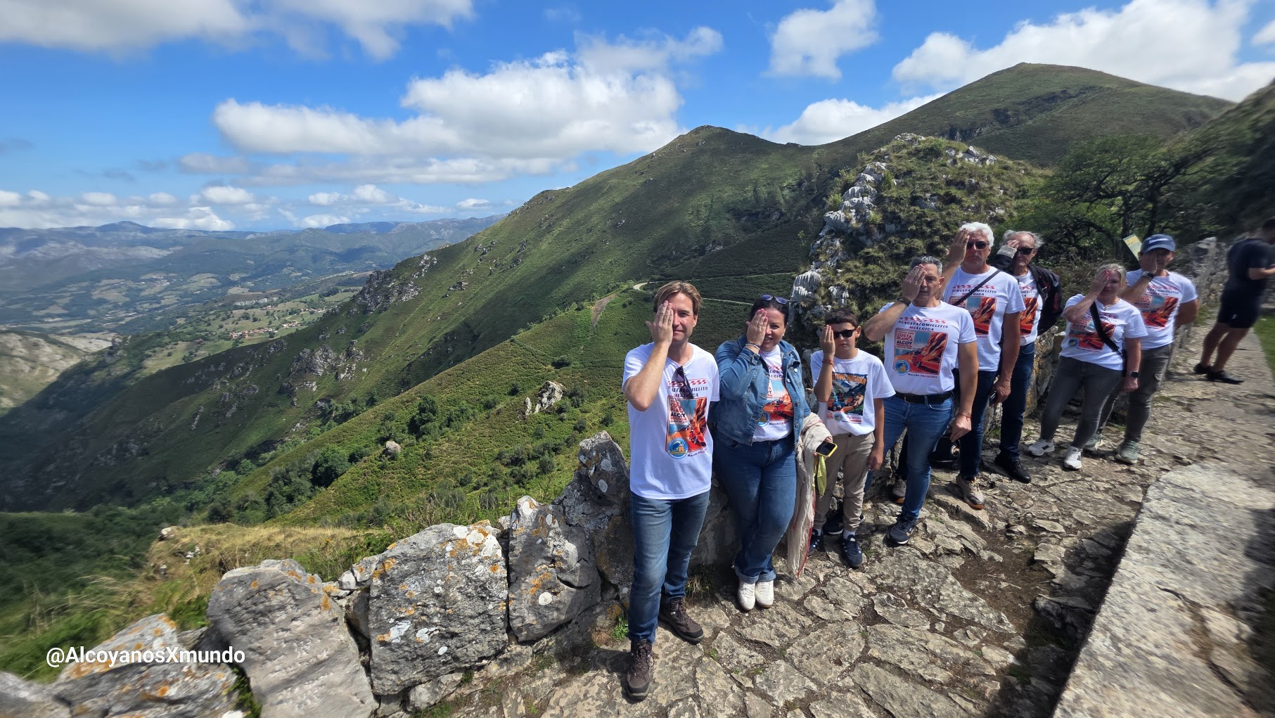 Asturias en vespa por la Encefalomielitis Mialgica