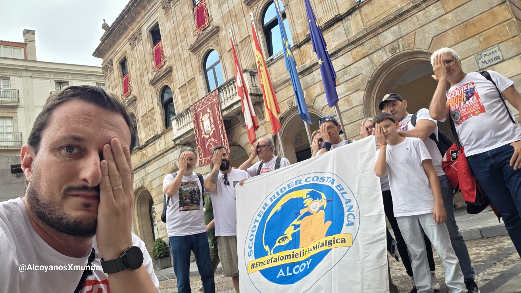 Asturias en vespa por la Encefalomielitis Mialgica